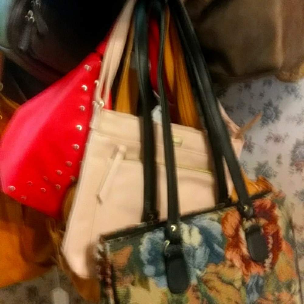 50 purses - Picture 11 of 13